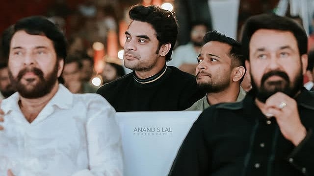 'മുട്ട പഫ്സിലെ മുട്ട', ടൊവിനോ പങ്കുവച്ച ചിത്രത്തെ ട്രോളി ബേസിൽ; 'ഒരു കൈ തരാൻ ഇവിടെ ആരുമില്ലേ' എന്ന് ആരാധകർ