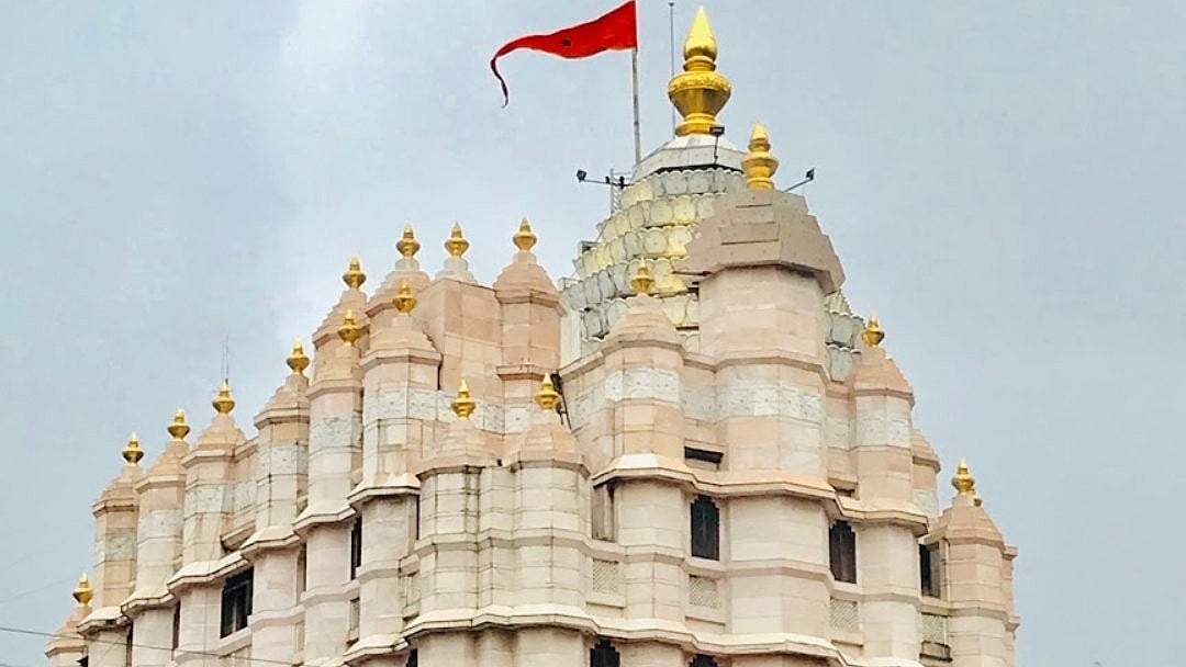 നീളം കുറഞ്ഞ ഉടുപ്പുകള്‍ വേണ്ട, കീറിയ ജീന്‍സിനും വിലക്ക്; സിദ്ധിവിനായക ക്ഷേത്രത്തില്‍ ഡ്രസ് കോഡ്