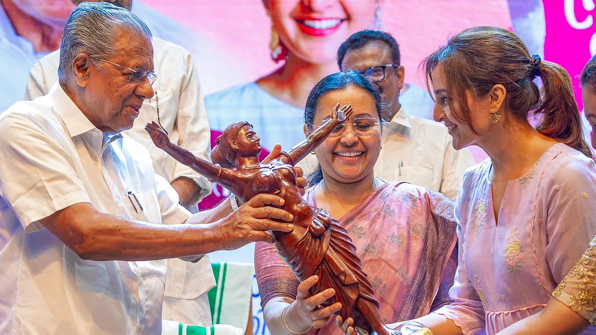 'എന്റെ അമ്മ കാന്‍സര്‍ അതിജീവിത'; രോഗത്തേക്കാള്‍ അപകടകാരി തെറ്റായ അറിവുകള്‍: മഞ്ജു വാര്യര്‍