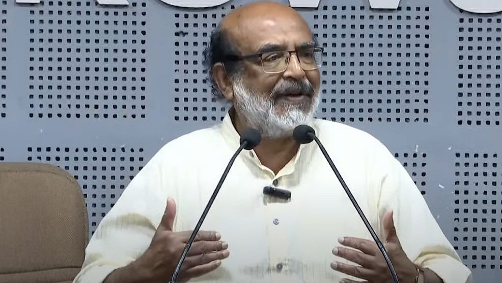 ടോള്‍ വേണ്ടെന്ന് പറഞ്ഞ കാലമെല്ലാം മാറി; കിഫ്ബി റോഡുകളിലെ യൂസര്‍ഫീ കേന്ദ്രതടസം മറികടക്കാനെന്ന് തോമസ് ഐസക്