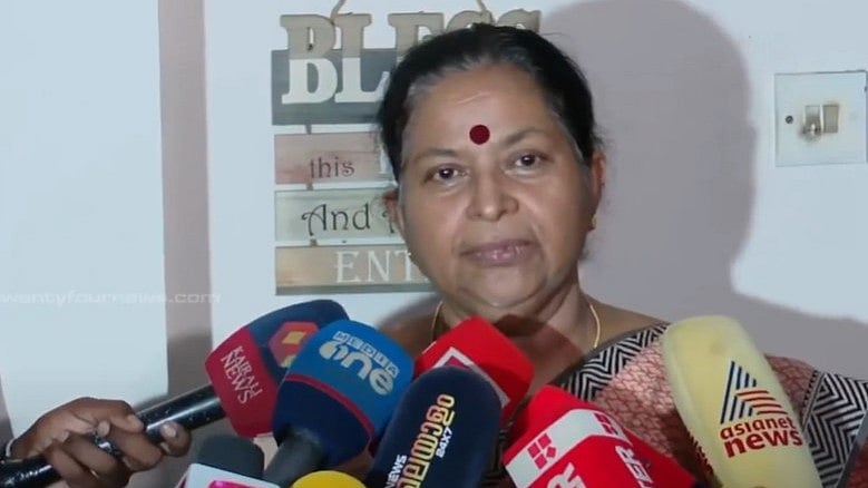 അക്കൗണ്ട് മരവിപ്പിച്ചിട്ടില്ലെന്ന് ലാലി വിൻസെന്റ് , 47 ലക്ഷം കിട്ടിയത് ഫീസിനത്തിൽ, വിവരങ്ങൾ ഇഡിക്ക് കൈമാറി, ഡിജിറ്റല്‍ ഉപകരണങ്ങള്‍ പിടിച്ചെടുത്തു