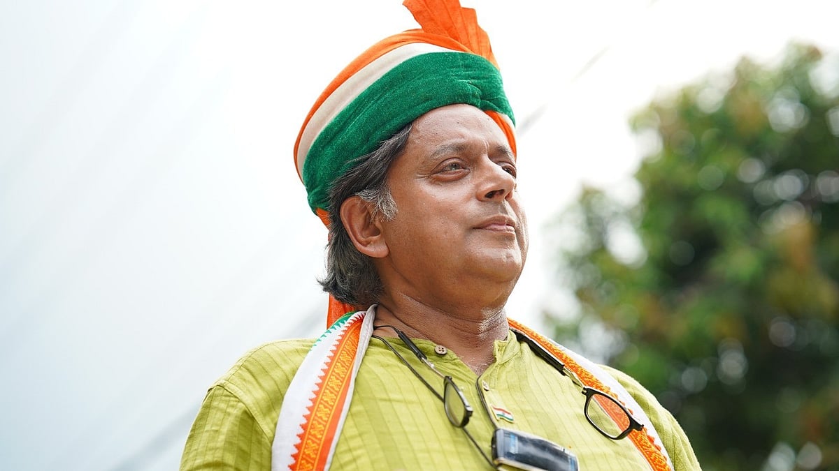 മുഖ്യമന്ത്രി സ്ഥാനത്തേക്ക് ശശി തരൂരിന് കൂടുതൽ പിന്തുണ; അഭിപ്രായ സര്‍വേ ഫലം ഇങ്ങനെ