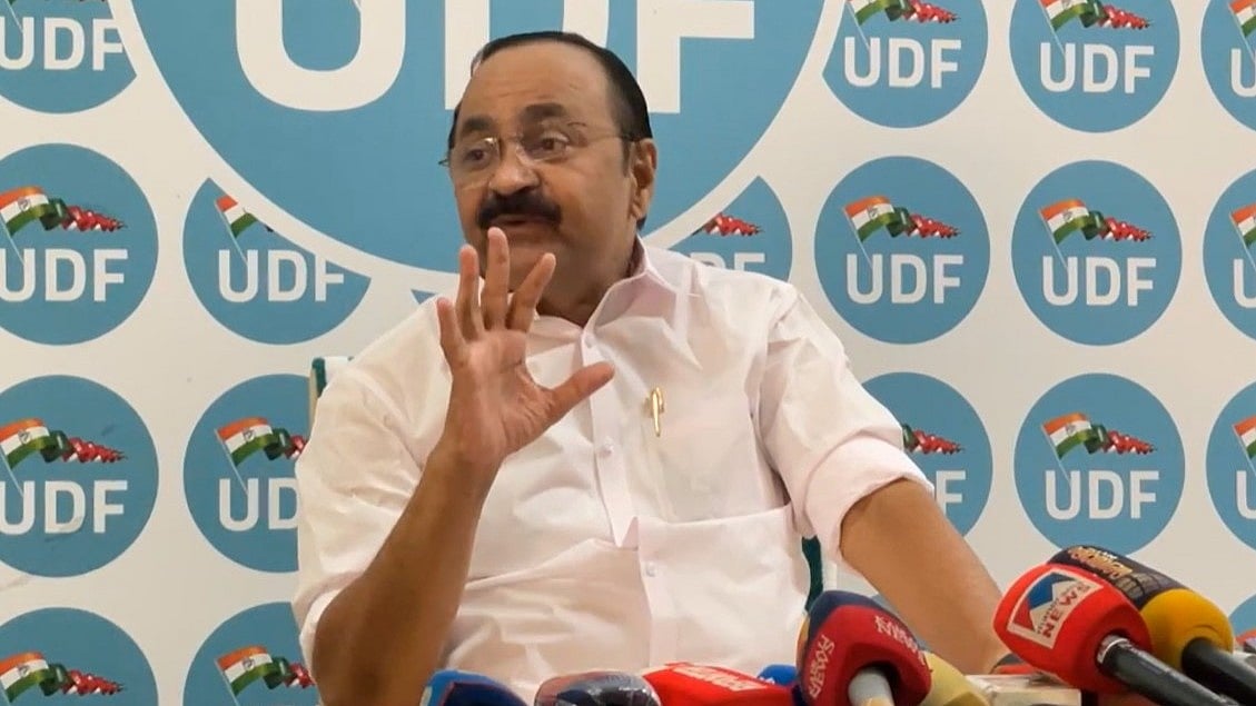 'അദ്ദേഹം ഞങ്ങളേക്കാള്‍ മുകളില്‍ നില്‍ക്കുന്ന ആള്‍, ശാസിക്കാനോ, തിരുത്താനോ ഒന്നും ഞങ്ങൾക്ക് ശേഷിയില്ല'; തരൂരിന്റെ പ്രതികരണത്തില്‍ വിഡി സതീശന്‍