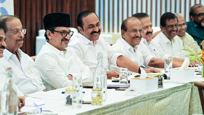 മൂന്നാം തവണയും  തോല്‍ക്കും, കോണ്‍ഗ്രസിന്റെ പ്രതീക്ഷ കാറ്റില്‍പ്പറത്തി കനുഗൊലുവിന്റെ സര്‍വേ? 