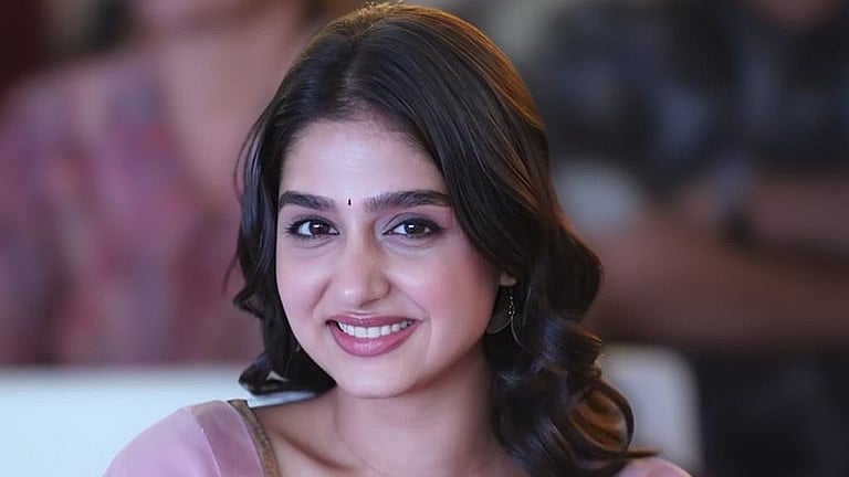 'ഈ സിനിമയുടെ ഒരേയൊരു പ്രൊമോഷന്‍ ഇന്‍റര്‍വ്യൂ എന്‍റേതാണ്; പ്രതികരിക്കില്ലെന്നാണോ വിചാരം?' നിയമപരമായി നീങ്ങുമെന്ന് അനശ്വര