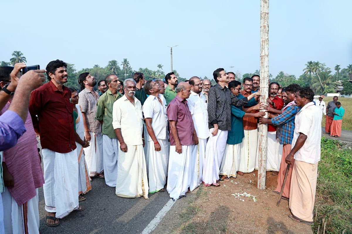 ആറാട്ടുപുഴ പൂരം ഏപ്രില് 9ന്; ഉത്സവ ലഹരിയ്ക്ക് ആവേശം പകര്ന്ന് തേവര് പന്തലുകള്ക്ക് കാല്നാട്ടി- വിഡിയോ