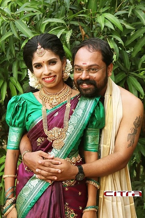 'രാജകുമാരന്റെ കൈകളിലേയ്ക്ക് പറന്നിറങ്ങിയ മാലാഖ'