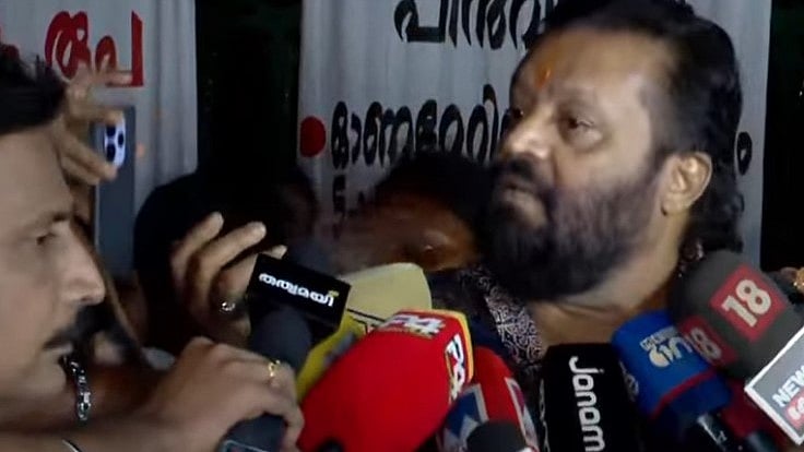 'നുണയില്‍ പിണയും പിണറായി സര്‍ക്കാര്‍; കേന്ദ്രം നല്‍കാനുള്ളതെല്ലാം നല്‍കി'; ആശാ വര്‍ക്കര്‍മാരുടെ സമരപ്പന്തലില്‍ സുരേഷ് ഗോപി