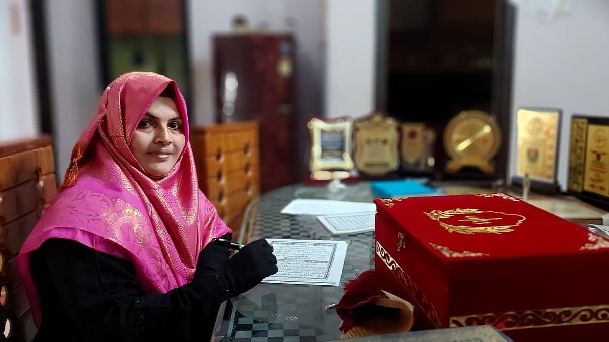 'ഖുറാൻ' കൈകൊണ്ടു പകർത്തിയെഴുതി!- '750 മണിക്കൂർ' നീണ്ട സമർപ്പണം, 51കാരിയുടെ ആത്മീയ യാത്ര