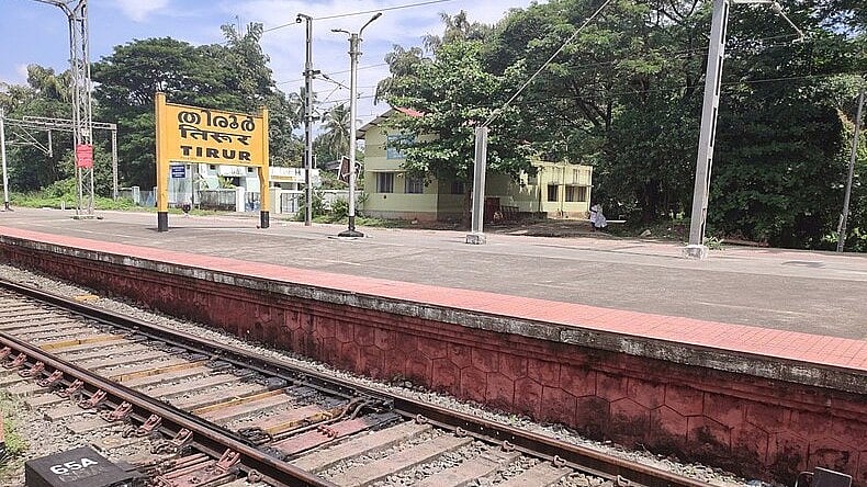 കൊല്ലത്തു നിന്നും കാണാതായ 13 കാരി തിരൂരില്‍; കണ്ടെത്തിയത് റെയില്‍വേ സ്റ്റേഷനില്‍ 