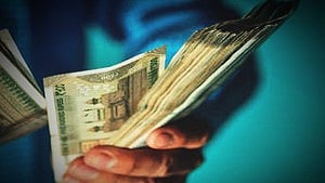 കൈക്കൂലി; 700 സര്‍ക്കാര്‍ ജീവനക്കാര്‍ വിജിലന്‍സിന്റെ നിരീക്ഷണത്തില്‍