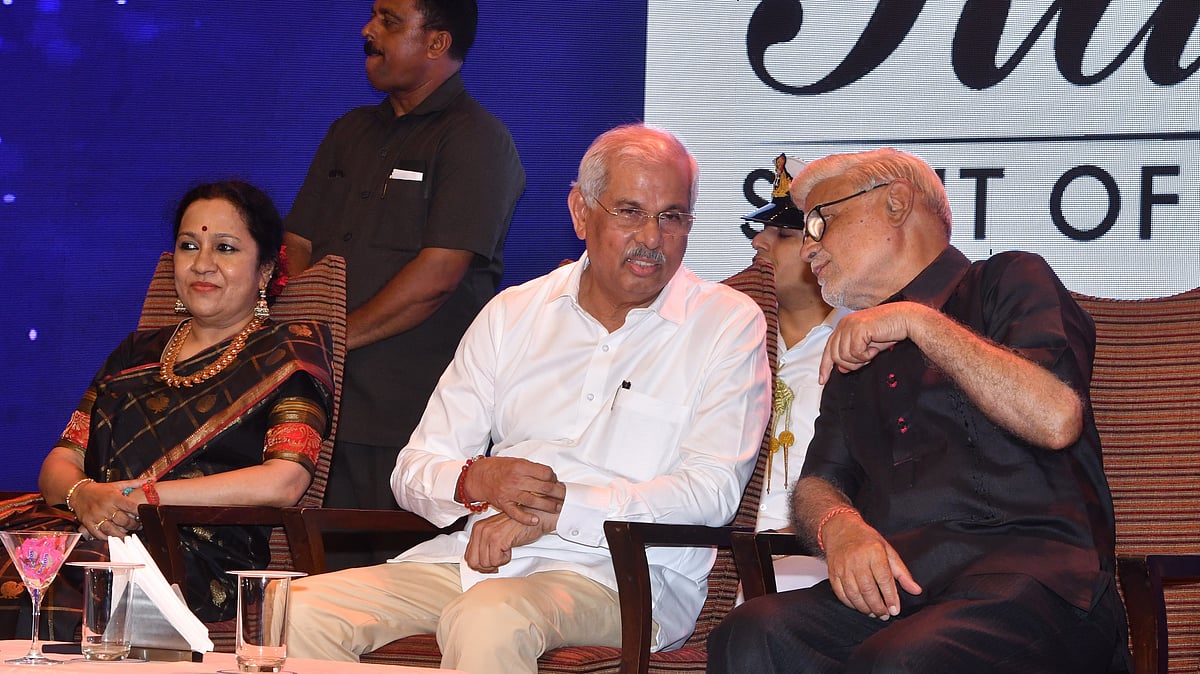 എന്നെ ഇവിടെ എത്തിച്ചത് 'ദേവി', സ്ത്രീകളുടെ കഴിവുകളിലെ ദിവ്യത്വം തിരിച്ചറിഞ്ഞു; ദി ന്യൂ ഇന്ത്യന്‍ എക്‌സ്പ്രസിനെ അഭിനന്ദിച്ച് ഗവര്‍ണര്‍ 