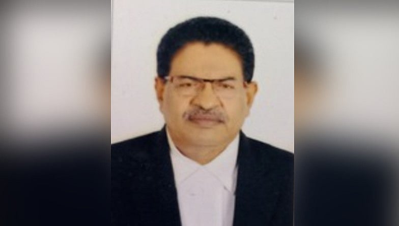 പികെ വാസുദേവന്‍ നായരുടെ മകനും സീനിയര്‍ അഭിഭാഷകനുമായ അഡ്വ. വി ...