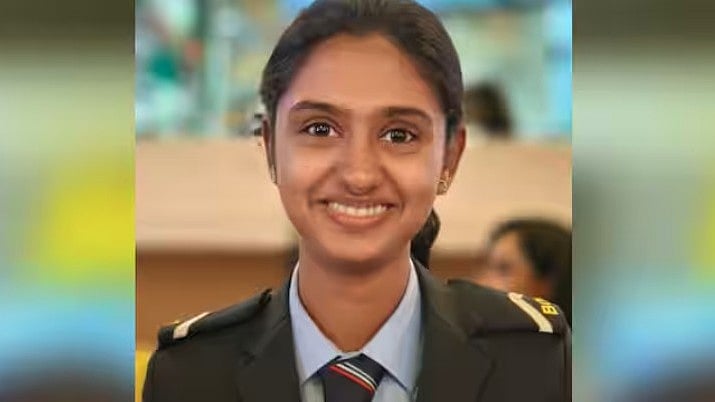 ഐബി ഉദ്യോഗസ്ഥ മരിച്ച നിലയില്; മൃതദേഹം റെയില്വെ ട്രാക്കില്