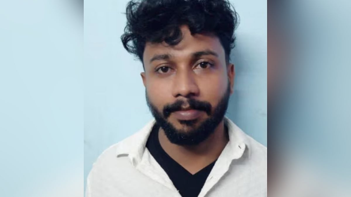 Kollam Murder: കരുനാഗപ്പള്ളി സന്തോഷ് വധക്കേസ്; മുഖ്യപ്രതി പൊലീസിന്റെ കൺമുന്നിൽ നിന്ന് ഓടിരക്ഷപ്പെട്ടു