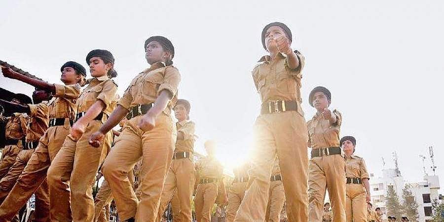 Student Police Cadet: ക്യാംപസുകളില്‍ റാഗിങ്ങും മയക്കുമരുന്ന് ഉപയോഗവും പടിക്ക് പുറത്ത്!; സ്റ്റുഡന്റ് പൊലീസ് കേഡറ്റ് പദ്ധതി കോളജുകളിലേക്കും 