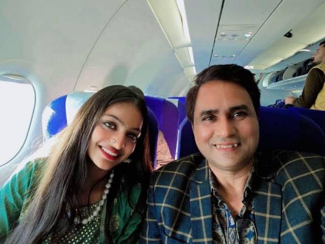 Maha Kumbh viral girl: മൊണാലിസയ്ക്ക് സിനിമയില്‍ അവസരം വാഗ്ദാനം ചെയ്ത സംവിധായകന്‍ ബലാത്സംഗക്കേസില്‍ അറസ്റ്റില്‍