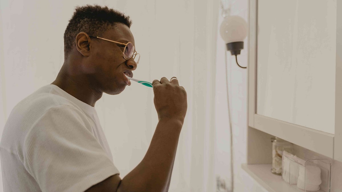 Tooth Brush | തുടരെ തുടരെ ജലദോഷം, ഉപയോഗിക്കുന്ന ടൂത്ത് ബ്രഷിലുമുണ്ട് കാര്യം