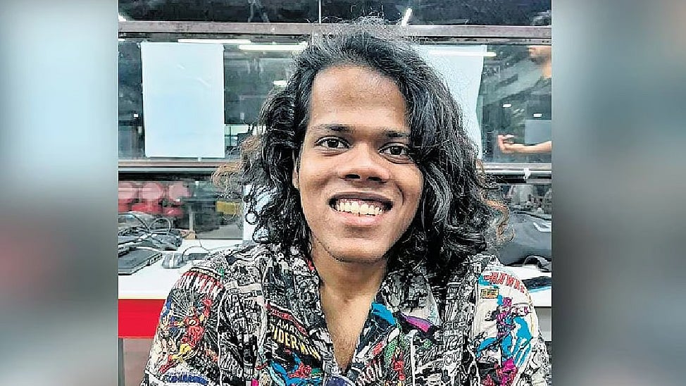 വീല്‍ ചെയറിലെ സൂപ്പര്‍ഹീറോ; പരിമിതികളെ തോല്‍പിച്ച്  മലയാളിയുടെ 'കോമിക്മാന്‍' അഹമ്മദാബാദ് ചലച്ചിത്രമേളയില്‍