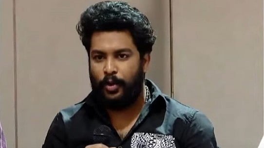 'വിൻസി പരാതി നൽകിയിരുന്നില്ല, കേട്ടപ്പോൾ ഞെട്ടിപ്പോയി; അറിഞ്ഞത് മാധ്യമങ്ങളിലൂടെ'; 'സൂത്രവാക്യം' ടീം 
