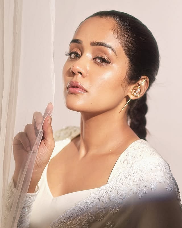 'സോ പ്രെറ്റി'! അനന്യയുടെ പുതിയ ലുക്കിന് കമന്റുമായി ആരാധകർ