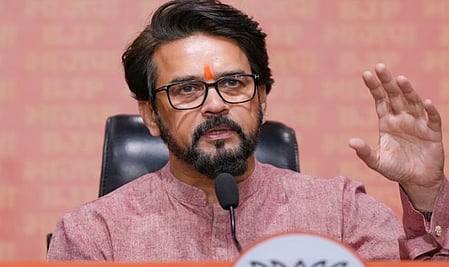 'വയനാട്ടില്‍ 20,438 വ്യാജ വോട്ടര്‍മാർ, റായ്ബറേലിയിലും ക്രമക്കേട്', വോട്ട് മോഷണത്തില്‍ പ്രതിരോധവുമായി ബിജെപി