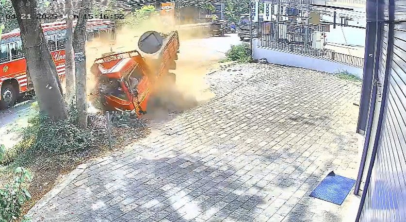 ചെങ്കല്‍ ലോഡുമായി ചീറിപ്പാഞ്ഞു; മരത്തിലിടിച്ച് ലോറി ഡ്രൈവര്‍ക്ക് ദാരുണാന്ത്യം; വിഡിയോ