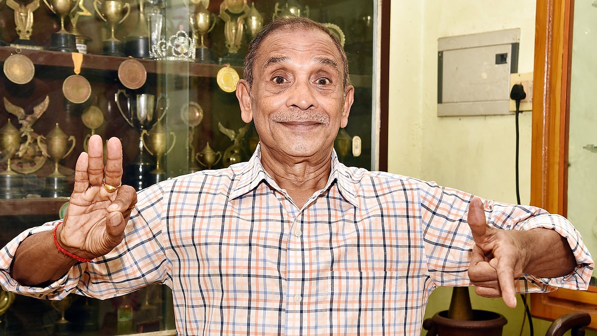 പ്രായം വെറും നമ്പറാണന്നേ! 74-ാം വയസില്‍ കഥകളിയില്‍ അരങ്ങേറ്റം കുറിച്ച് മുരളീധരന്‍പിള്ള