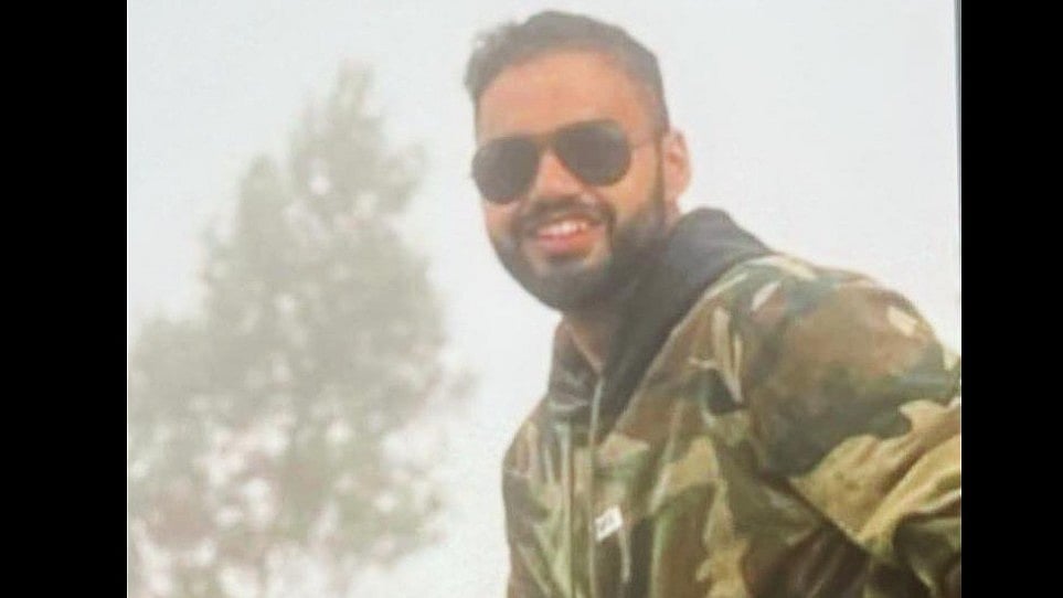 മധുവിധു ആഘോഷത്തിനെത്തിയപ്പോള്‍ അറിഞ്ഞിരുന്നില്ല മരണം പതിയിരിക്കുന്നുവെന്ന്; കൊല്ലപ്പെട്ടവരില്‍ കൊച്ചിയില്‍ ജോലി ചെയ്യുന്ന നാവിക സേനാ ഉദ്യോഗസ്ഥനും