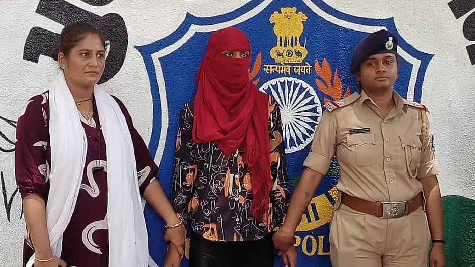 അധ്യാപിക 13 കാരനായ വിദ്യാര്‍ത്ഥിക്കൊപ്പം ഒളിച്ചോടി, പരിശോധനയില്‍ അഞ്ചുമാസം ഗര്‍ഭിണി; പോക്‌സോ കേസ് 