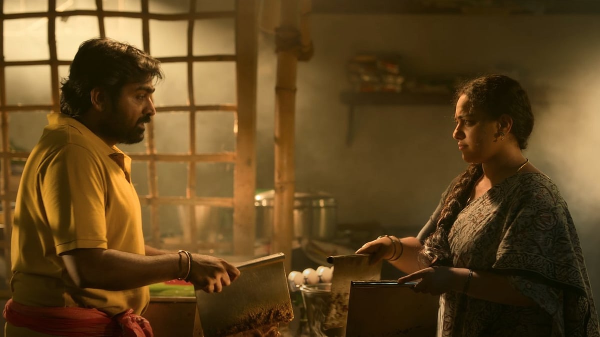 പൊട്ടിച്ചിരിപ്പിക്കാൻ വിജയ് സേതുപതിയും നിത്യ മേനോനും; 'തലൈവൻ തലൈവി' ടൈറ്റിൽ ടീസർ   