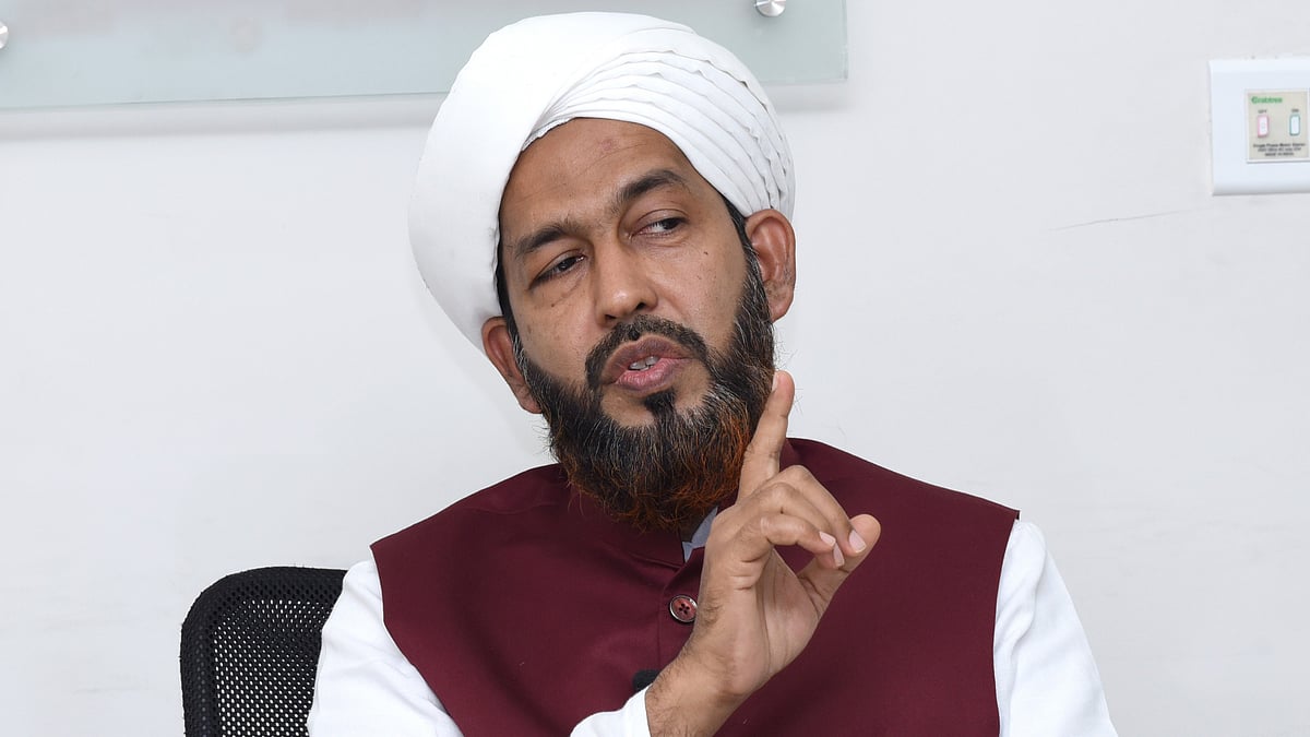 'സ്ത്രീകള്‍ ഒറ്റയ്ക്ക് യാത്ര ചെയ്യുന്നതിന് ഇസ്ലാമില്‍ വിലക്കില്ല, പ്രസവം വീട്ടില്‍ വേണമെന്ന് പറയുന്നില്ല; പര്‍ദ വഹാബി ആശയമല്ല'- വിഡിയോ 