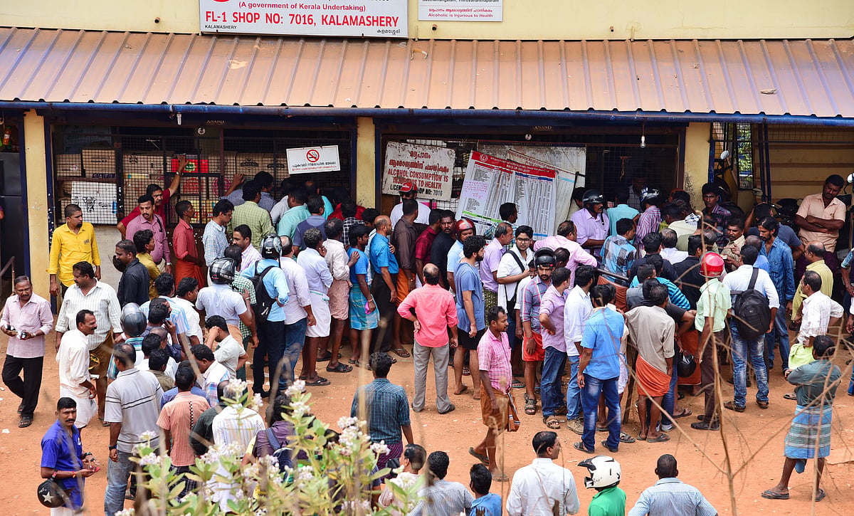 ഓണക്കാല മദ്യ വില്‍പന; മൂന്നിടത്ത് ആറു കോടിക്കു മുകളില്‍, മുന്നില്‍ എത്തിയ ഔട്ട്ലെറ്റുകള്‍ ഇവ