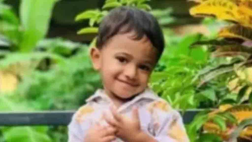 നിര്‍ത്തിയിട്ട കാര്‍ ഉരുണ്ടിറങ്ങി അപകടം, രണ്ടരവയസ്സുകാരന് ദാരുണാന്ത്യം 