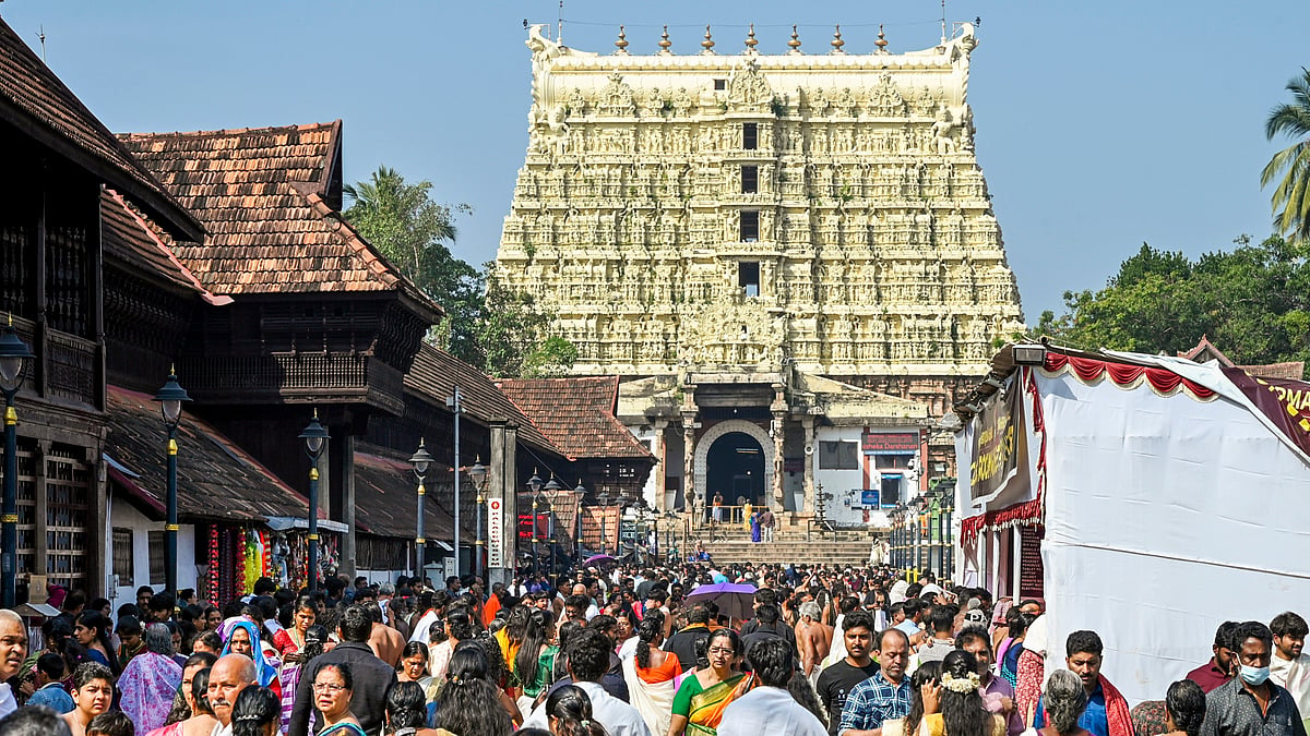 പത്മനാഭസ്വാമി ക്ഷേത്രത്തിലെ സ്വർണം കാണാതായ സംഭവം; അന്വേഷണം ജീവനക്കാരിലേക്ക്