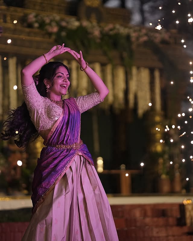 'ആന്റി പൊളി വൈബ് ആണല്ലോ!'