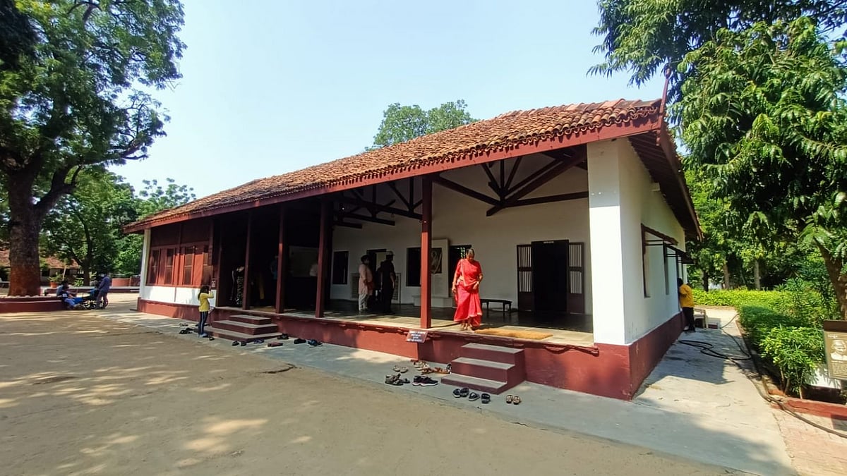 സബര്‍മതി ആശ്രമത്തിലെ വികസനം: രാഷ്ട്രപിതാവ് ഗാന്ധിയെ ഒഴിവാക്കുമ്പോള്‍ 