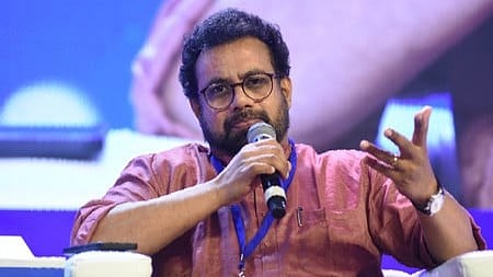 കേന്ദ്രസര്‍ക്കാരിന്റെ ക്ഷണം ലഭിച്ചെന്ന് ബ്രിട്ടാസ്; നയതന്ത്ര നീക്കവുമായി സഹകരിക്കും