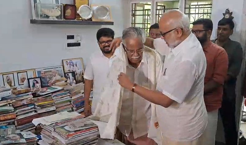 പഴംപ്രഥമനും പപ്പേട്ടന്റെ സ്‌നേഹത്തിന്റെ സൗരഭ്യവും; കഥയുടെ കുലപതിയെ വീട്ടിലെത്തി കണ്ട് എംഎ ബേബി 