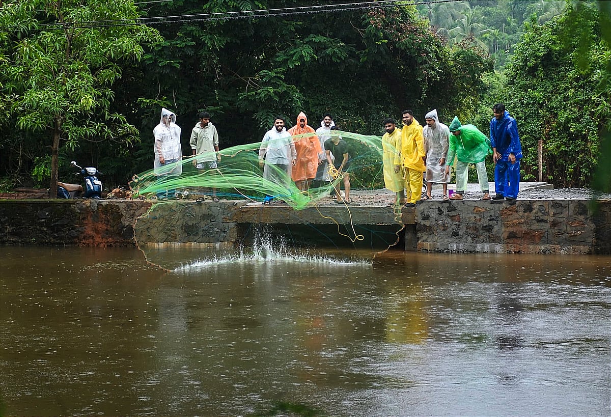 ദുരിതപ്പെയ്ത്ത്... കാണാം മഴ കാഴ്ചകൾ