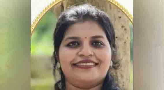കുഞ്ഞിന് ഭക്ഷണം കൊടുക്കുന്നതിനിടെ പാമ്പുകടിയേറ്റ യുവതി മരിച്ചു