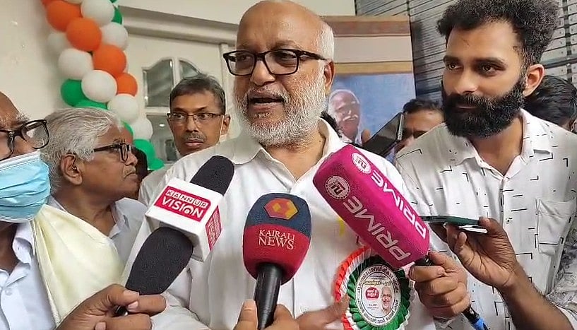 'കോണ്‍ഗ്രസ് കൂടെ നടക്കുന്നവരെക്കൊണ്ട് കാലു പിടിപ്പിക്കുന്നു';  നിലമ്പൂരില്‍ എല്‍ഡിഎഫിന് അനുകൂല സാഹചര്യമെന്ന് എംഎ ബേബി