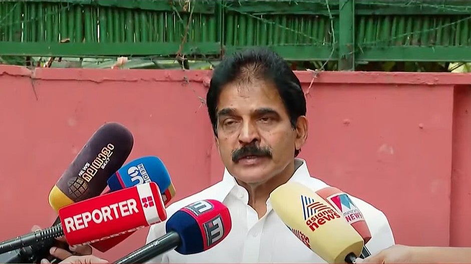 'പാളിച്ചകള്‍ ഗുരുതരം, സമ്മതിച്ച് ദേശീയപാതാ അതോറിറ്റി',  ഉത്തരവാദിത്തം കരാറുകാരന്: കെസി വേണുഗോപാല്‍