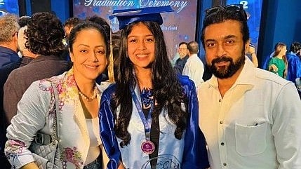 'ഞങ്ങൾക്ക് ഇപ്പോൾ തോന്നുന്നത്'; മകളുടെ ജീവിതത്തിലെ പുതിയ നേട്ടം, അധ്യാപികയ്ക്കും ജോലിക്കാർക്കും നന്ദി പറഞ്ഞ് ജ്യോതിക 
