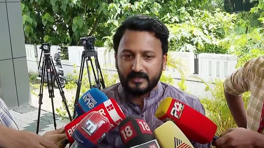നിര്‍ബന്ധിത ഗര്‍ഭച്ഛിദ്രം; രാഹുല്‍ മാങ്കൂട്ടത്തിലിനെതിരെ പരാതി, റിപ്പോര്‍ട്ട് തേടി ബാലാവകാശ കമ്മീഷന്‍