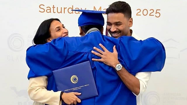 'പ്രൗഡ് പാരന്റ്സ്'; മകനെ കെട്ടിപ്പിടിച്ച് ധനുഷും ഐശ്വര്യയും, ഒന്നിച്ച് കണ്ടതിൽ സന്തോഷമെന്ന് ആരാധകർ