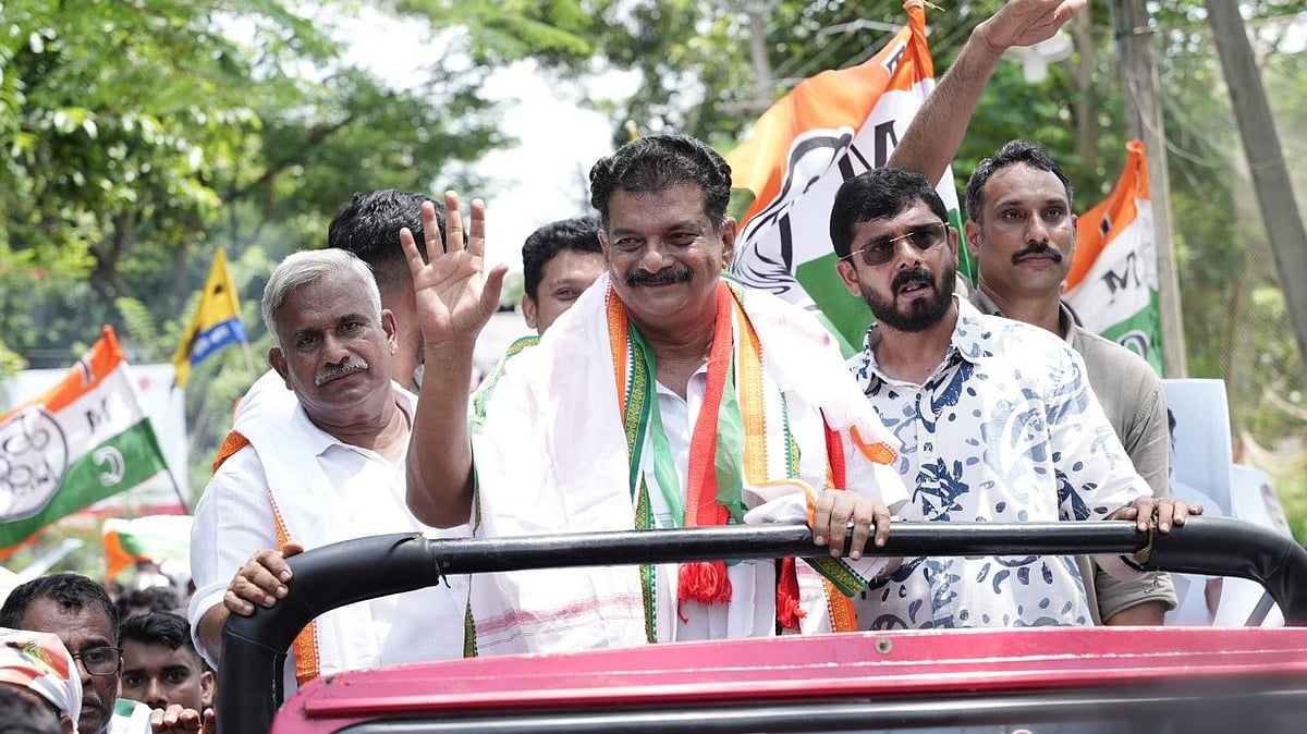 'മണ്ഡലത്തിലെ പത്തു പേരുടെ ഒപ്പില്ല';  പി വി അന്‍വറിന്റെ തൃണമൂല്‍ പത്രിക തള്ളി, സ്വതന്ത്ര സ്ഥാനാര്‍ത്ഥിയാവും
