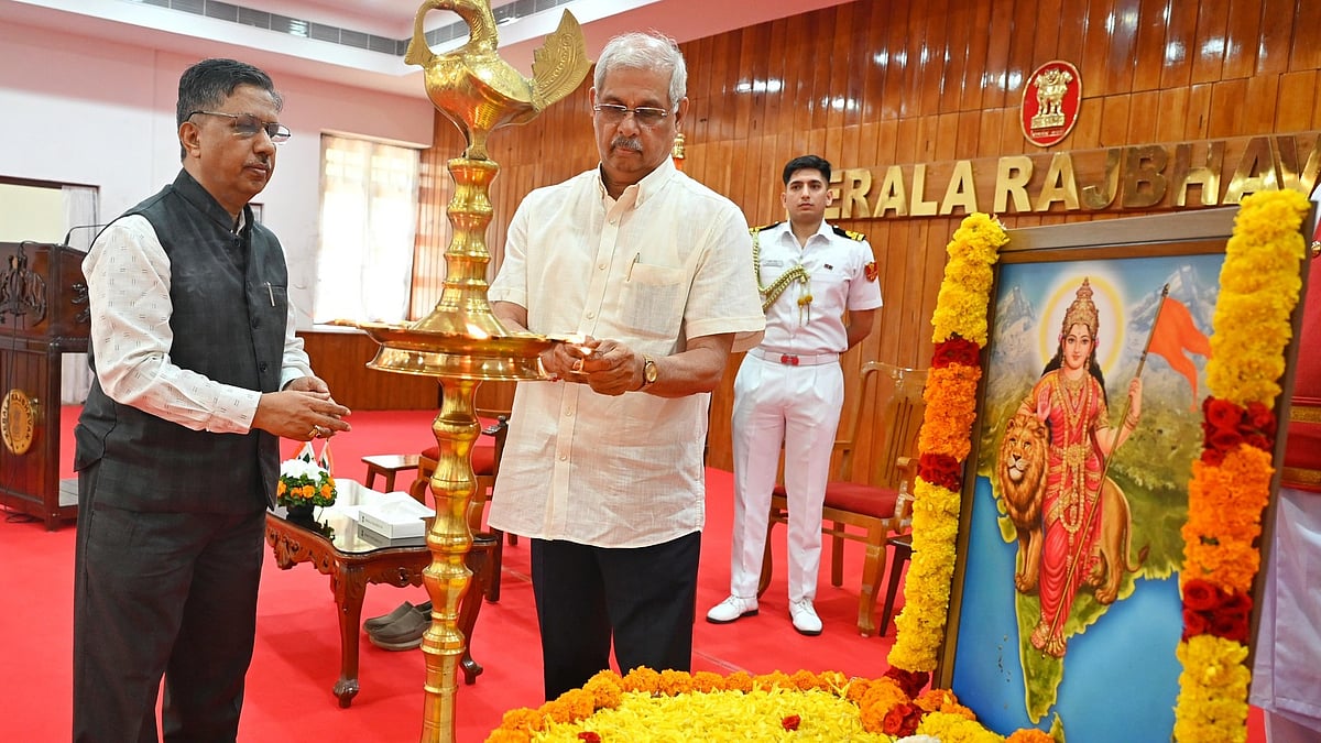 'മന്ത്രിമാരുടെ ചിന്താഗതി എന്തുതരമെന്ന് അറിയില്ല, ഭാരതാംബയുടെ ചിത്രം രാജ്ഭവനില്‍ നിന്ന് മാറ്റില്ല'; നിലപാട് കടുപ്പിച്ച് ഗവര്‍ണര്‍ 