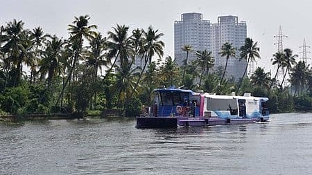 കൊച്ചി വാട്ടർ മെട്രോ, സിയാൽ മാതൃകയിൽ സൗരോർജ്ജ ഉൽപ്പാദനം ആരംഭിക്കുന്നു