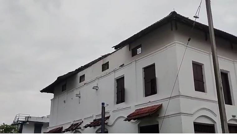 ഒരു കോടി രൂപ ചെലവിട്ട് നവീകരിച്ചത് കഴിഞ്ഞ വര്‍ഷം; കനത്ത മഴയില്‍ മാളയിലെ സിനഗോഗിന്റെ മേല്‍ക്കൂര തകര്‍ന്നു 